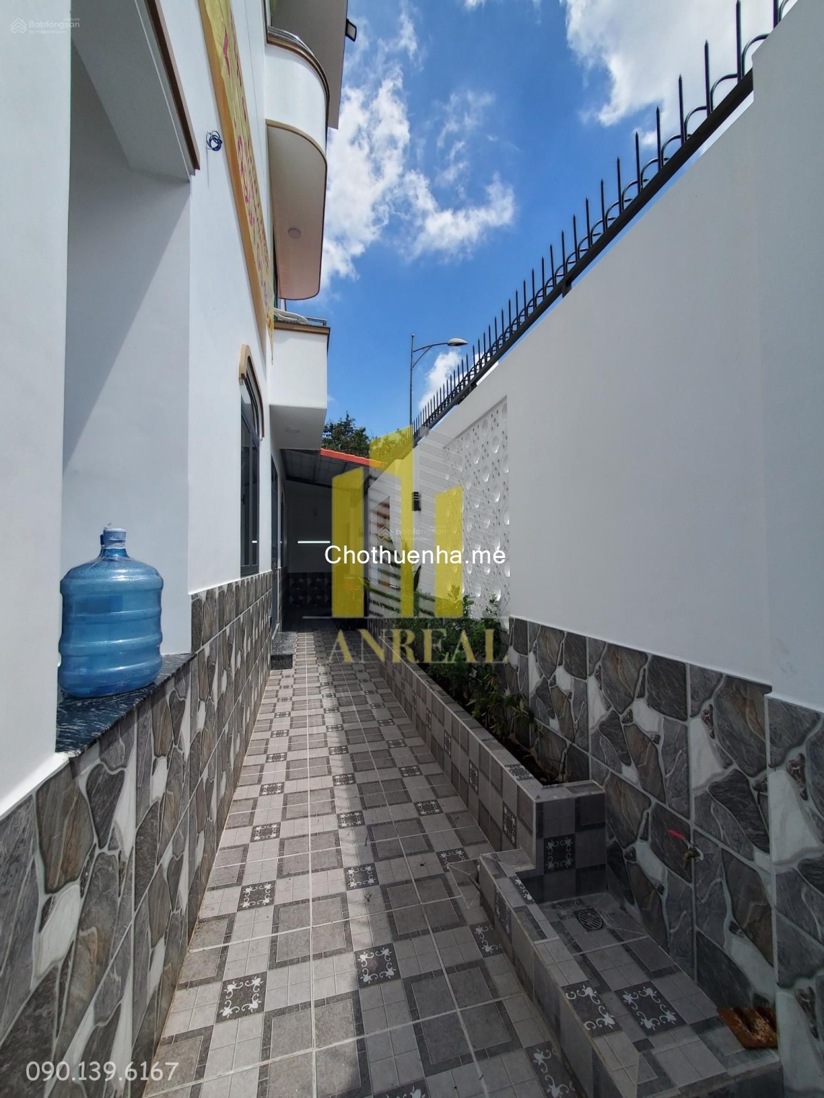 VILLA GÓC 2 MẶT TIỀN GẦN TRƯƠNG VĂN BANG SÂN VƯỜN 5 PHÒNG - GIÁ 38 TRIỆU