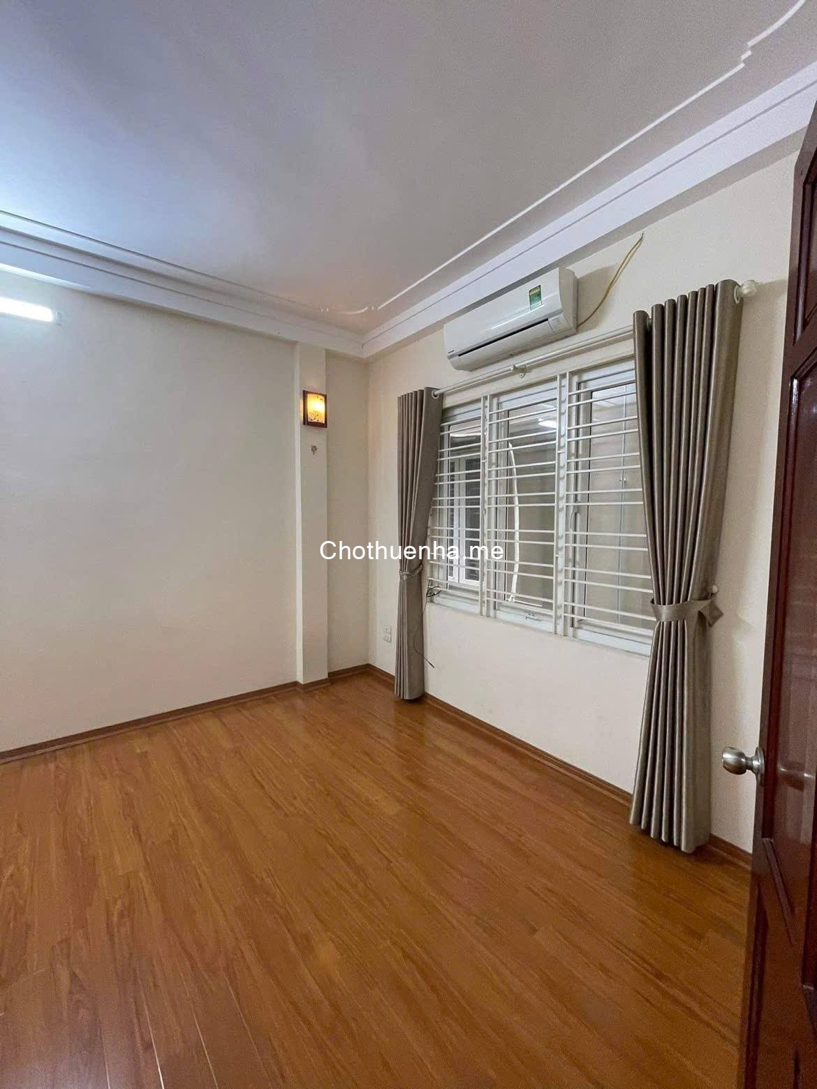 Cho thuê nhà riêng ngõ 521 Trương Định, 35m² x 5 tầng, 3PN khéo kín, 11 triệu