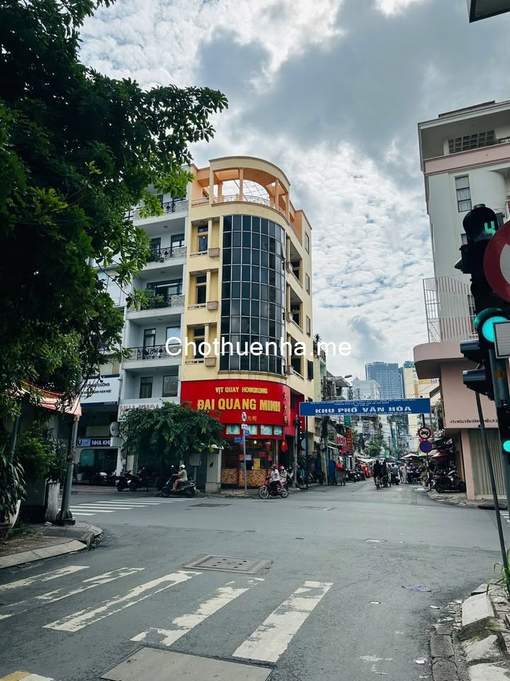 Cho thuê nhà góc 2 mặt tiền Nguyễn Đình Chiểu, P.2, Q.3