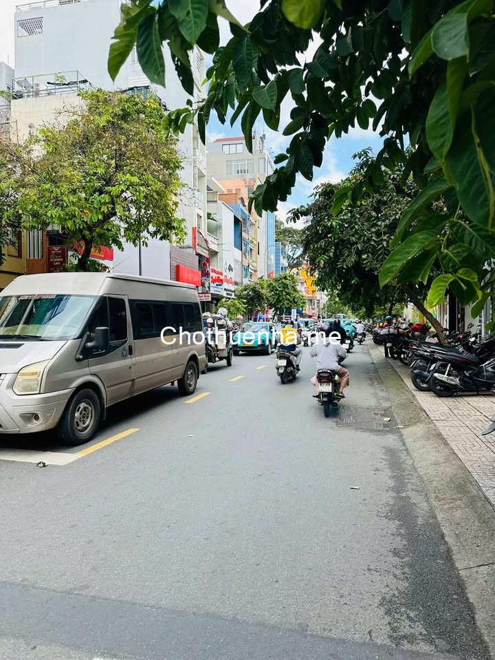 Cho thuê nhà góc 2 mặt tiền Nguyễn Đình Chiểu, P.2, Q.3
