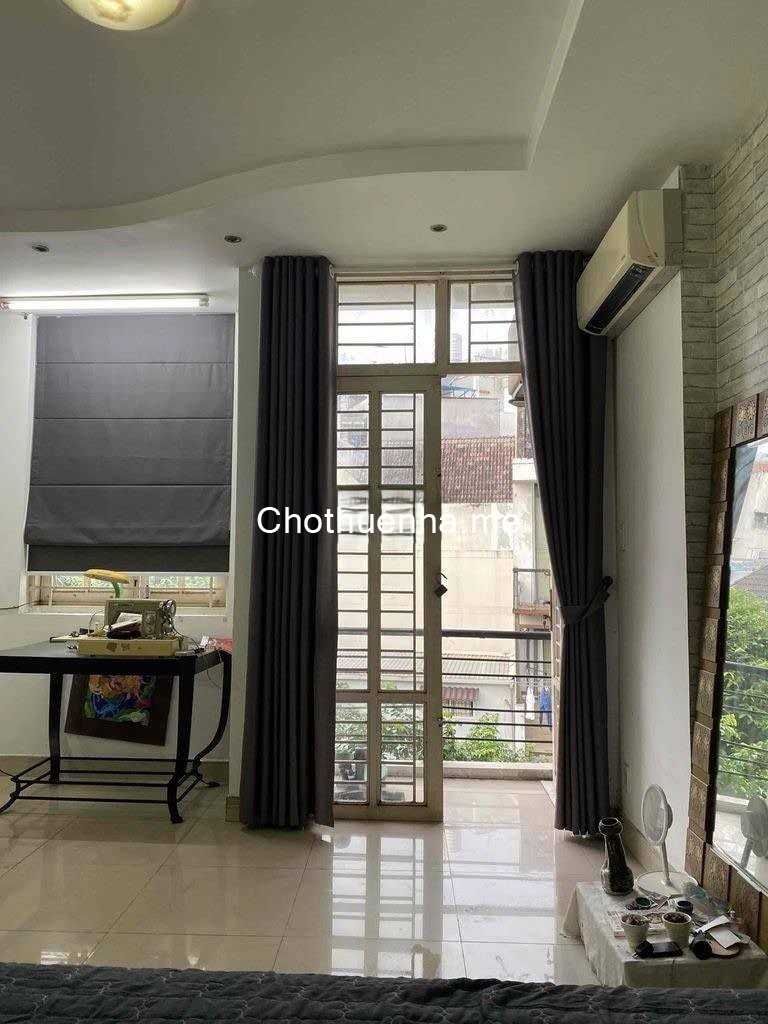 Cho thuê nhà Huỳnh Văn Bánh – Quận Phú Nhuận - 4,2m × 14m * Kết cấu: 1 trệt, 3 lầu