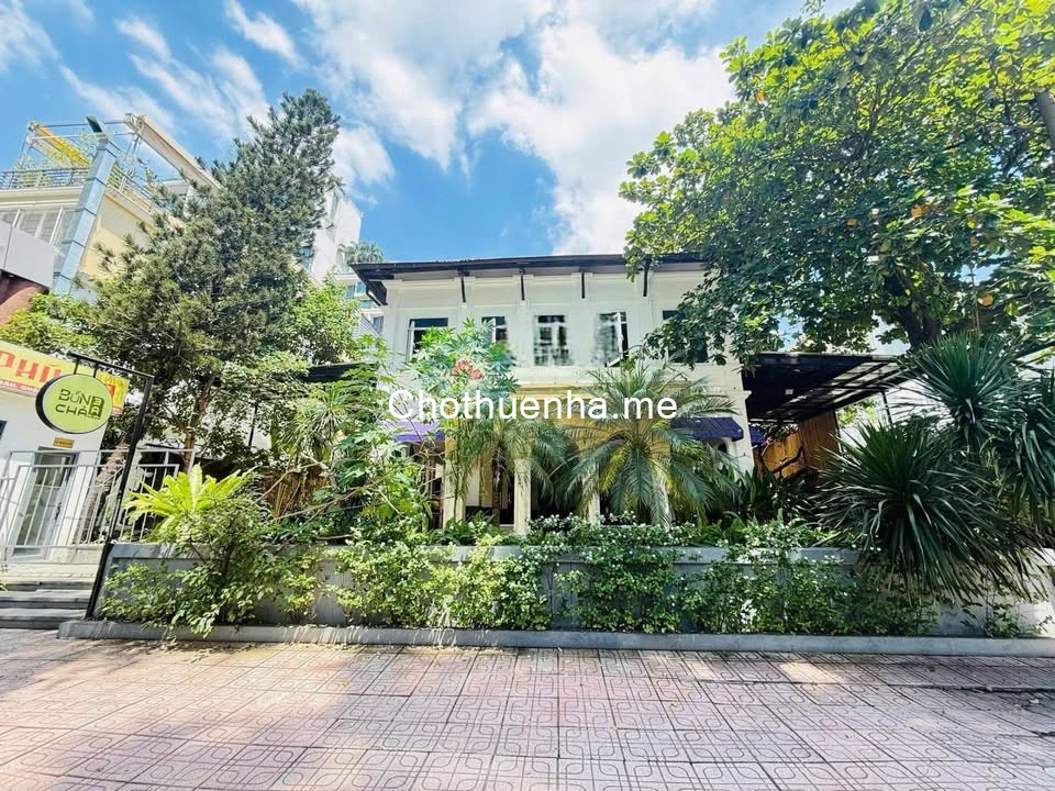 CHO THUÊ BIỆT THỰ MẶT TIỀN ĐƯỜNG TRẦN QUỐC THẢO – PHƯỜNG 7, QUẬN 3