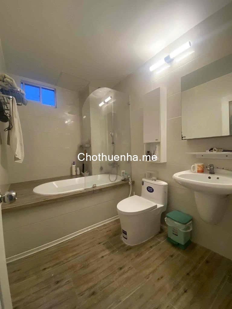 Cho thuê nhà Huỳnh Văn Bánh – Quận Phú Nhuận - 4,2m × 14m * Kết cấu: 1 trệt, 3 lầu