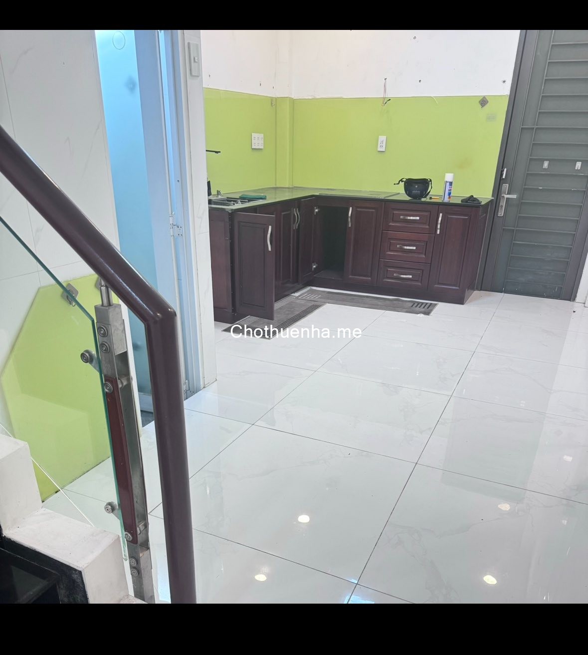 Hẻm xe hơi đường Lạc Long Quân, Quận 1, nhà 1 trệt, 2 lầu, 14 triệu/th