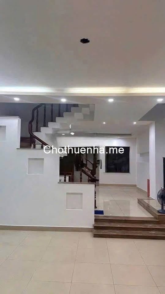 Cho thuê nhà 1 trệt + 3 lầu (4 tầng) Đường Số 65, Phường Tân Phong, Quận 7