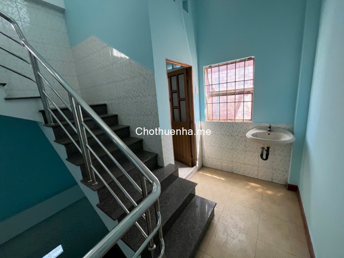 Cho thuê nhà mặt tiền nguyên căn Tỉnh Lộ 10, ngay Chợ Bà Hom - Cầu Bà Hom