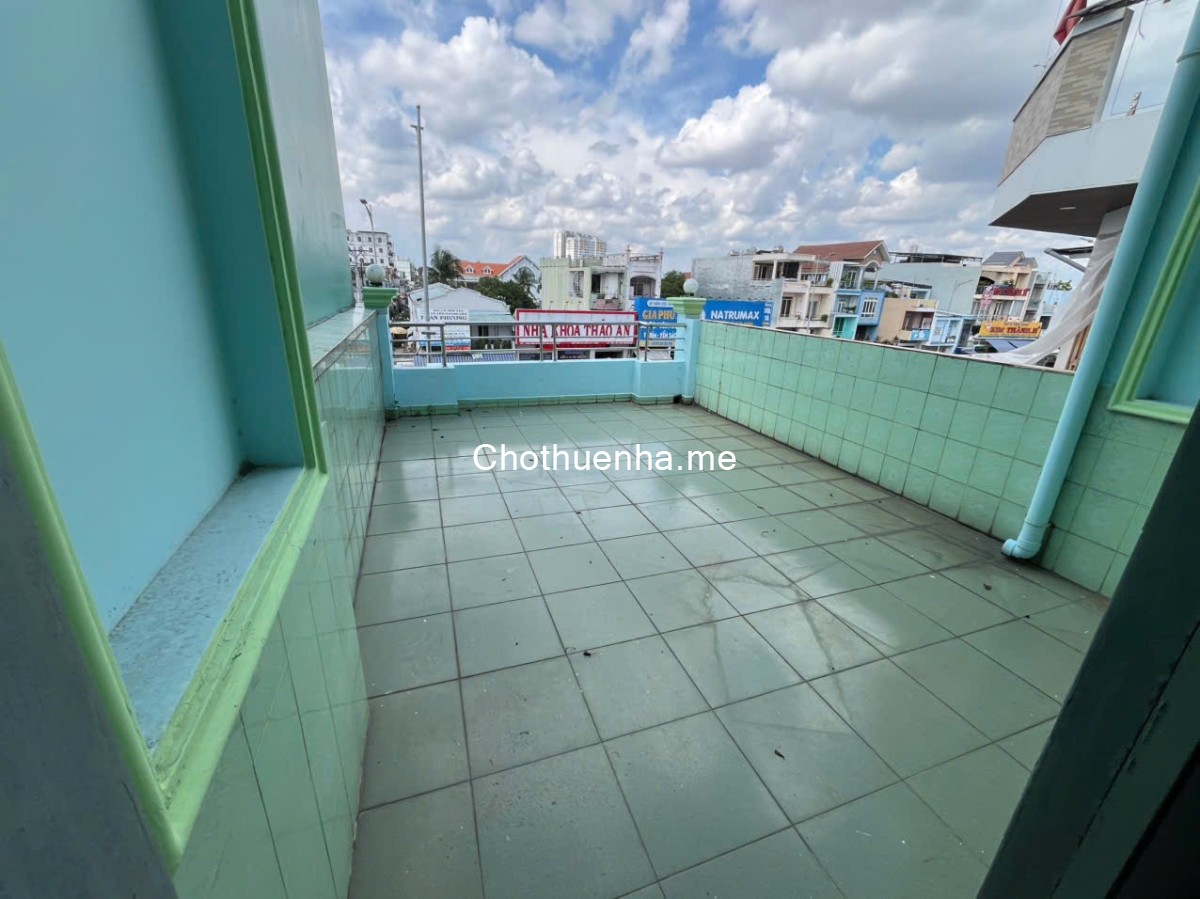 Cho thuê nhà mặt tiền nguyên căn Tỉnh Lộ 10, ngay Chợ Bà Hom - Cầu Bà Hom