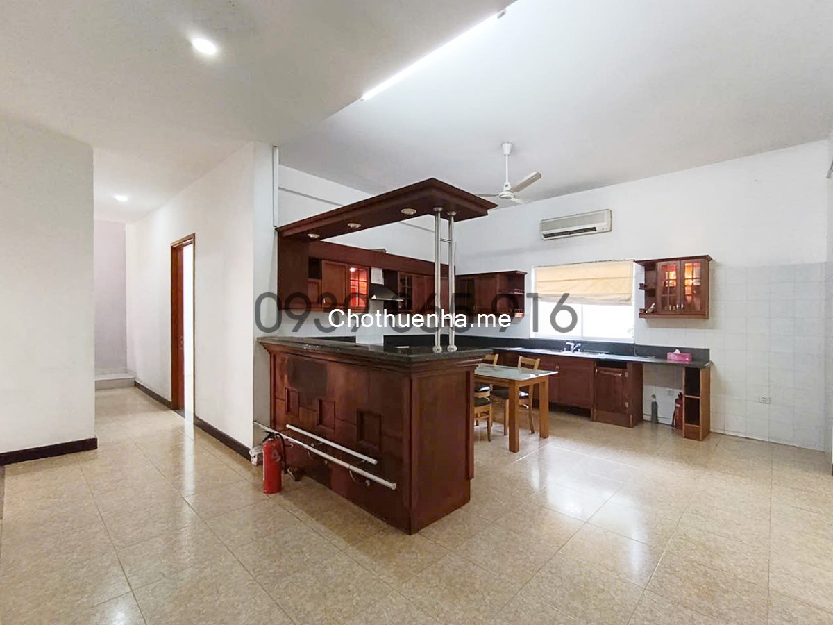 Cho thuê biệt thự sân vườn, có hồ bơi tại phường An Khánh Quận 2