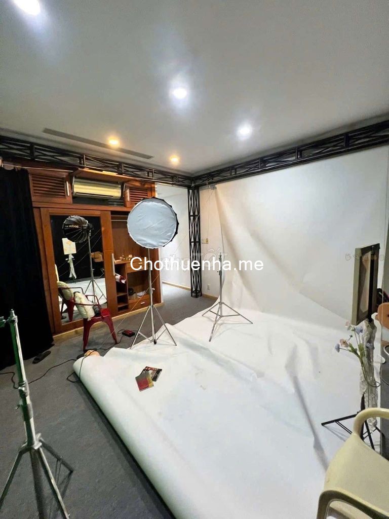 Nhà hẻm xe hơi Nguyễn Bỉnh Khiêm Q1, 1 hầm, 1 lửng, 3 lầu có thang máy