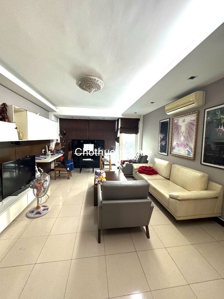 Cho thuê nhà nguyên căn hẻm xe hơi Nguyễn Thị Minh Khai, Đa Kao, Q1