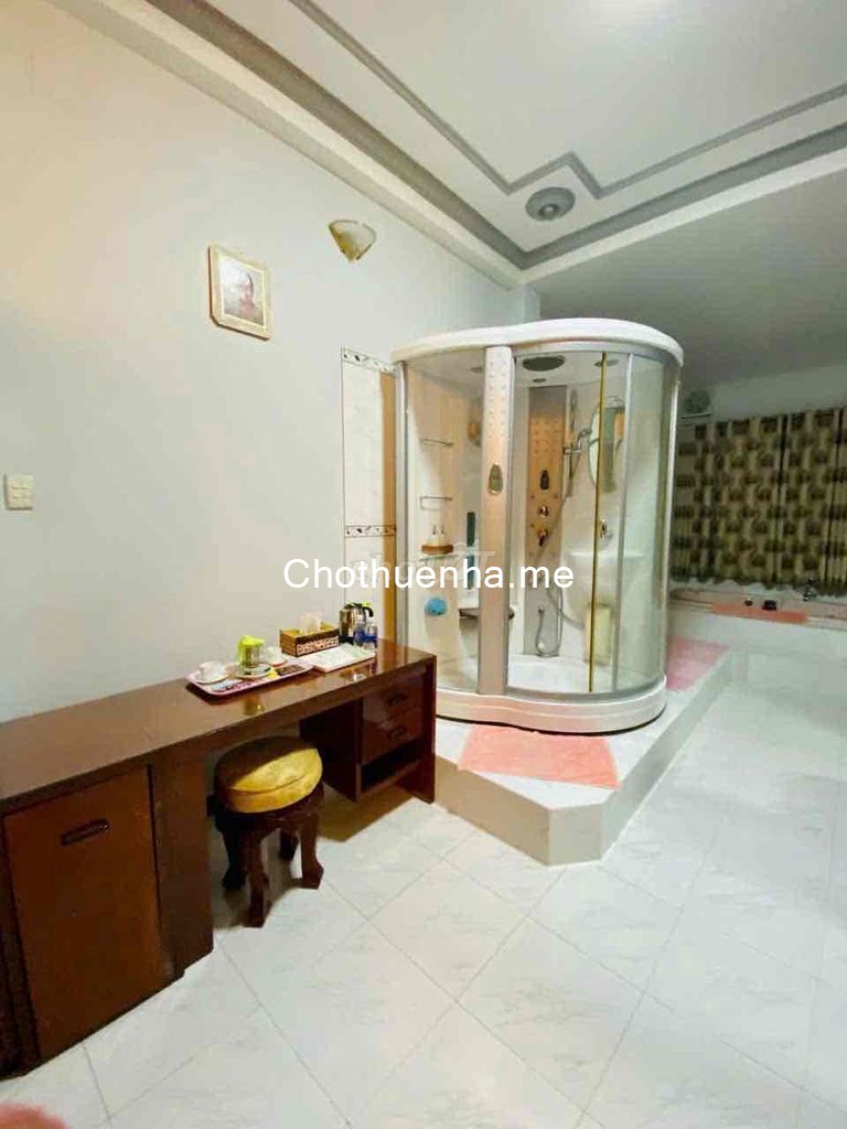 Sát mặt tiền Cách Mạng Tháng 8, 1 trệt, 6 lầu, có sẵn nội thất