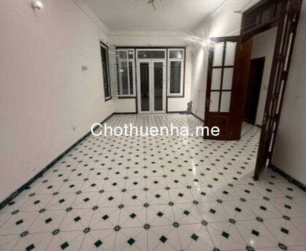 Chính chủ cho thuê nhà nguyên căn ngõ 29 Võng Thị, Tây Hồ, Hà Nội