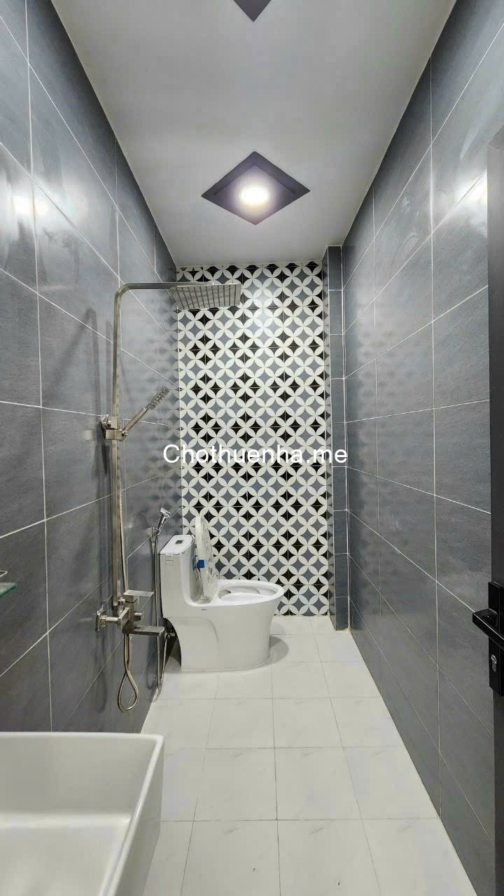 Cho thuê nhà Huỳnh Tấn Phát, Phường Tân Phú, Quận 7, 2 tầng, 2PN 2WC, 15 triệu/tháng
