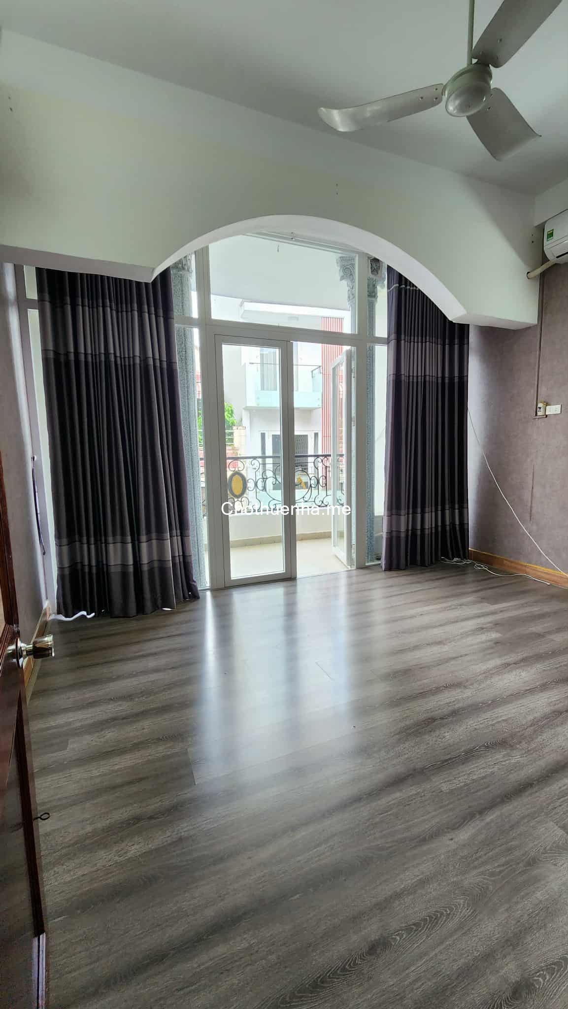 Cho thuê nhà hẻm xe hơi Võ Văn Tần Quận 3, trệt + 2 lầu, 5PN, 4WC