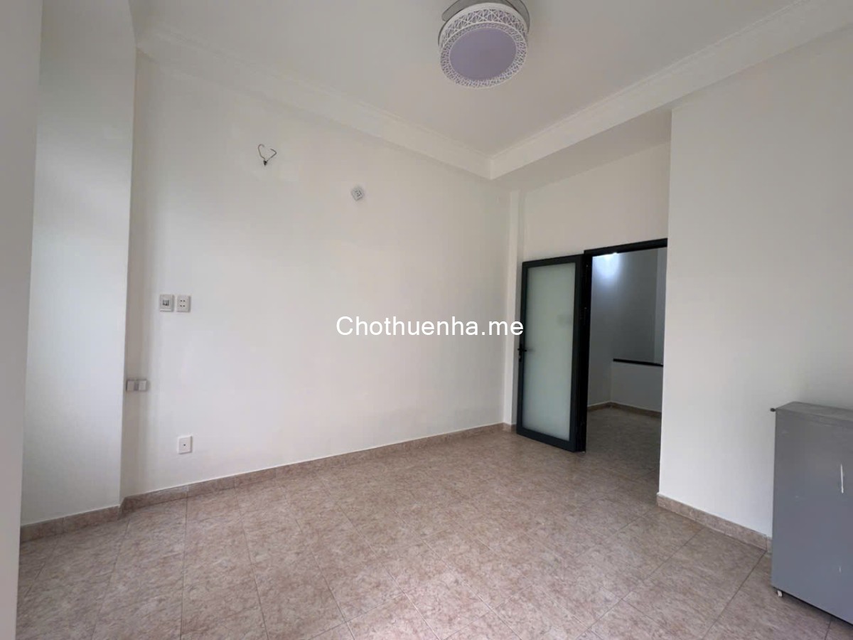 Chính chủ cho thuê MT đường Lê Quyên, Phường 4, Quận 8