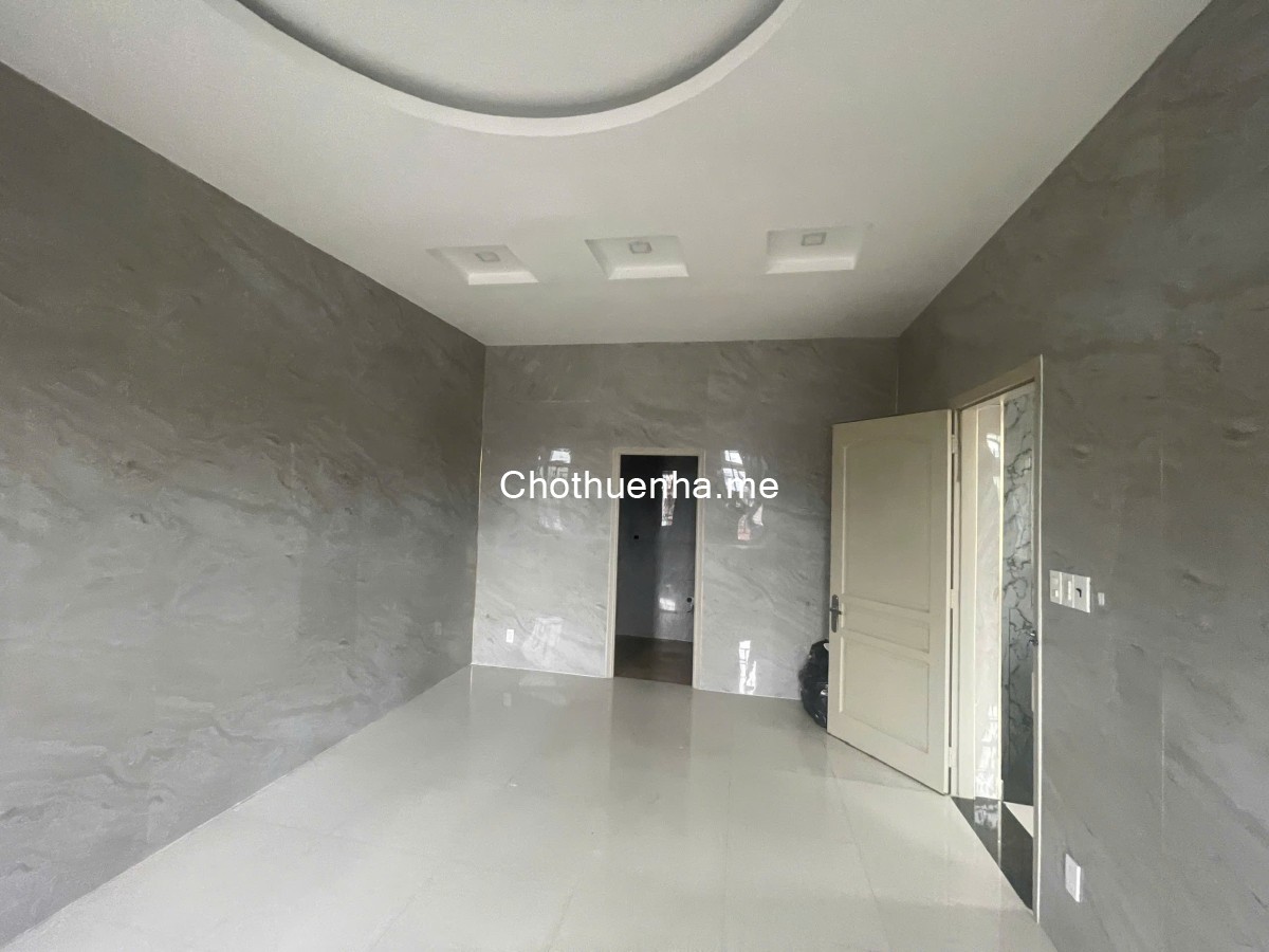 Nhà cho thuê ở Huỳnh Tấn phát ngay chợ Tân Thuận, cầu Tân Thuận