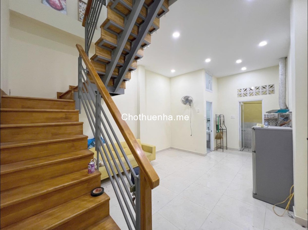 Cho Thuê Nhà 1 trệt, 1 lầu, sẵn nội thất– C5 Phạm Hùng