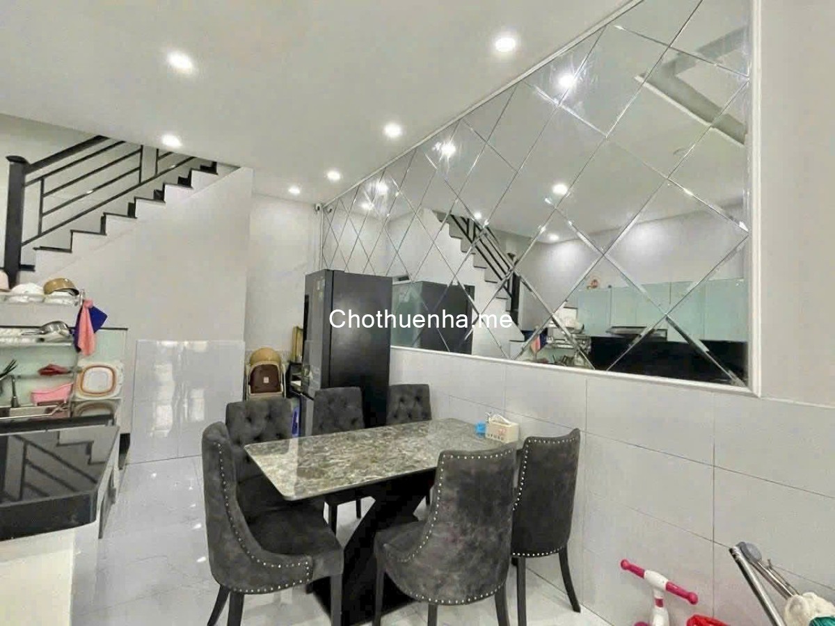 Nguyên Căn 2 Phòng hẻm Nguyễn Thị Thập P.Tân Phú - Quận 7