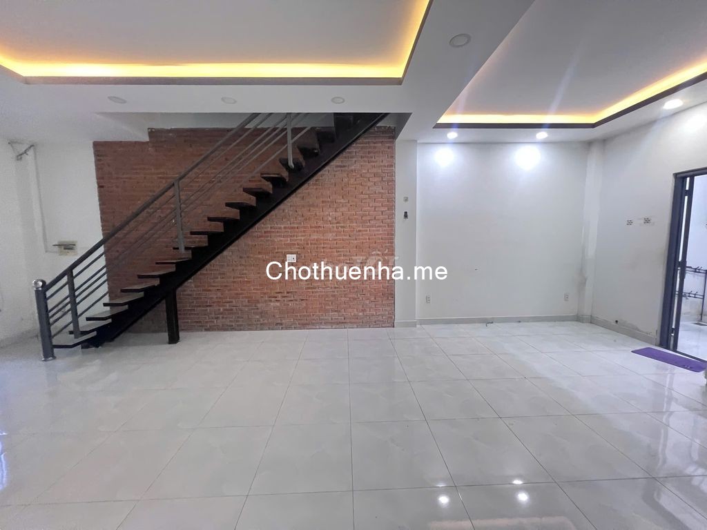 Nhà nguyên căn 2 tầng, 2PN – 2WC, có sẵn 2 máy lạnh khu Oasis City, Bến Cát