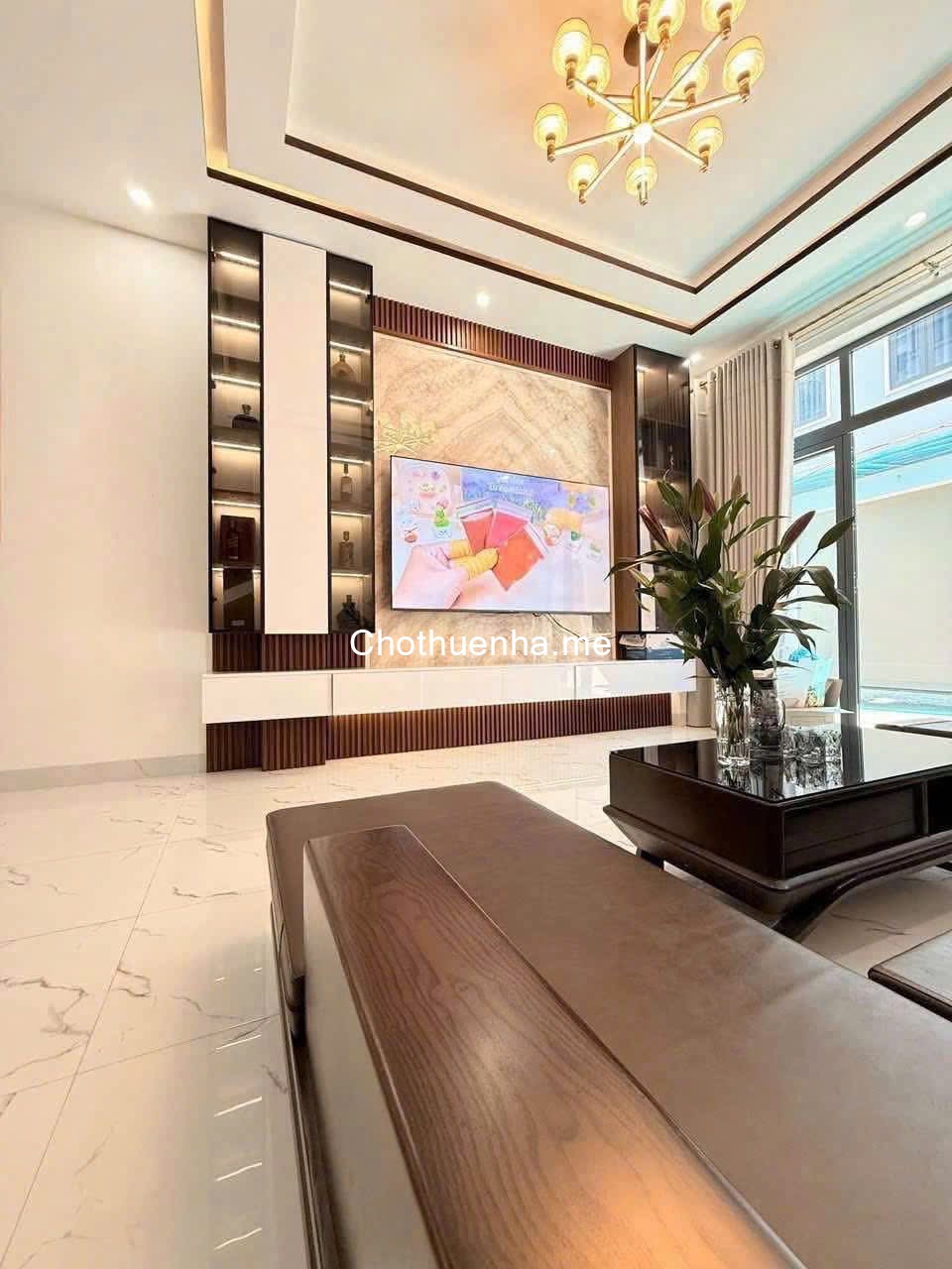 Nhà kiệt ô tô đường Điện Biên Phủ, 2 tầng, 4 phòng ngủ – 5 WC, full nội thất hiện đại