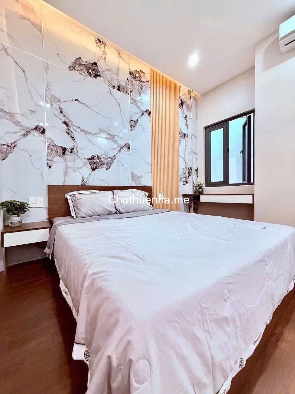 Nhà kiệt ô tô đường Điện Biên Phủ, 2 tầng, 4 phòng ngủ – 5 WC, full nội thất hiện đại