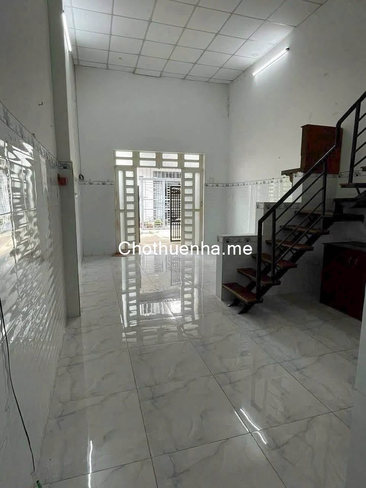 Nhà gần KDC Hiệp Thành 1, trệt + gác lửng, 1 phòng ngủ, cổng rào riêng