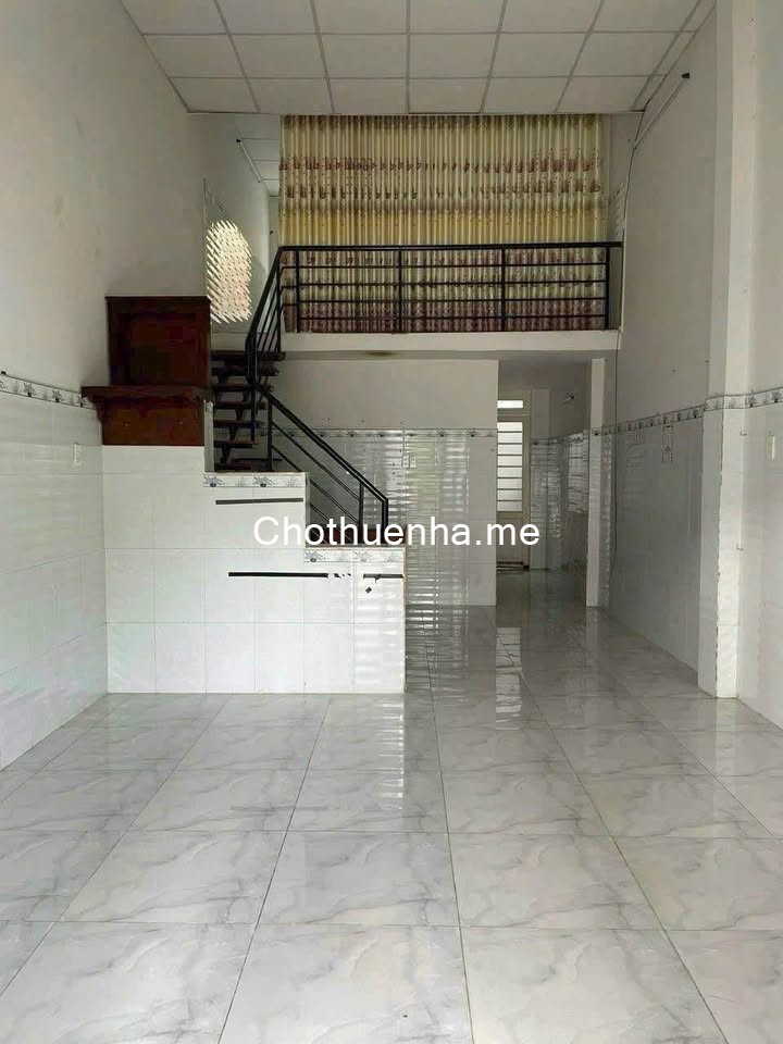 Nhà gần KDC Hiệp Thành 1, trệt + gác lửng, 1 phòng ngủ, cổng rào riêng