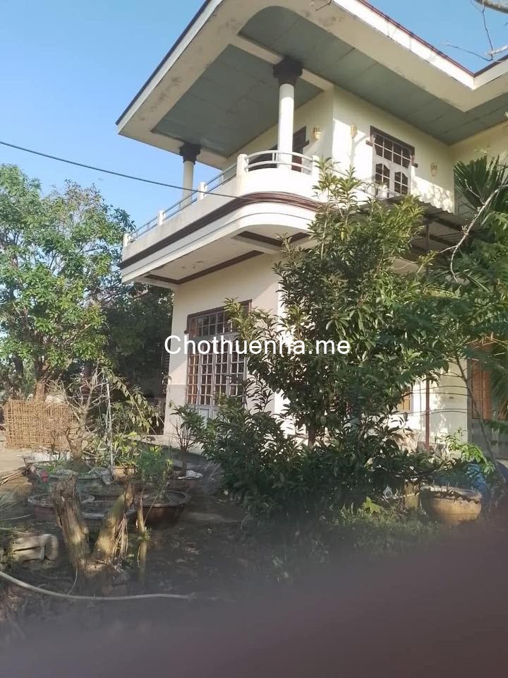 Cho thuê nhà nguyên căn 2 tầng - Sân vườn thoáng mát - Giá siêu rẻ