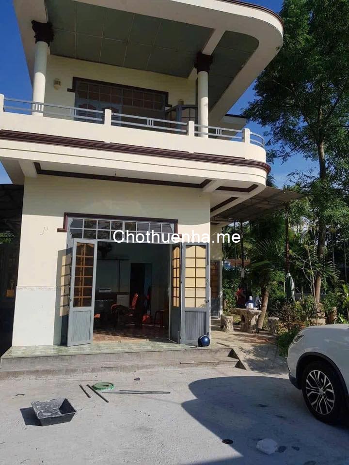 Cho thuê nhà nguyên căn 2 tầng - Sân vườn thoáng mát - Giá siêu rẻ