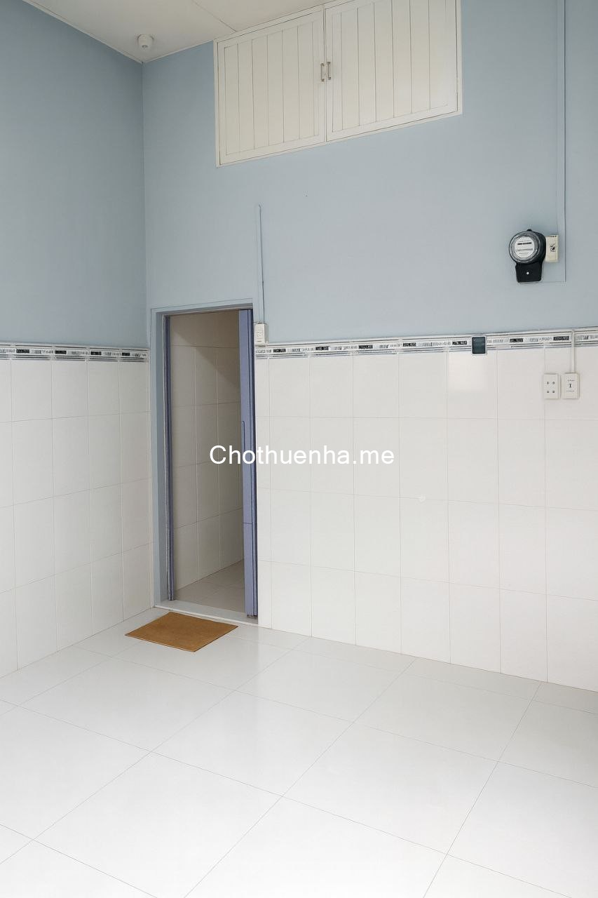 Nhà nhỏ hẻm xe tải 3.3 triệu Trường Chinh