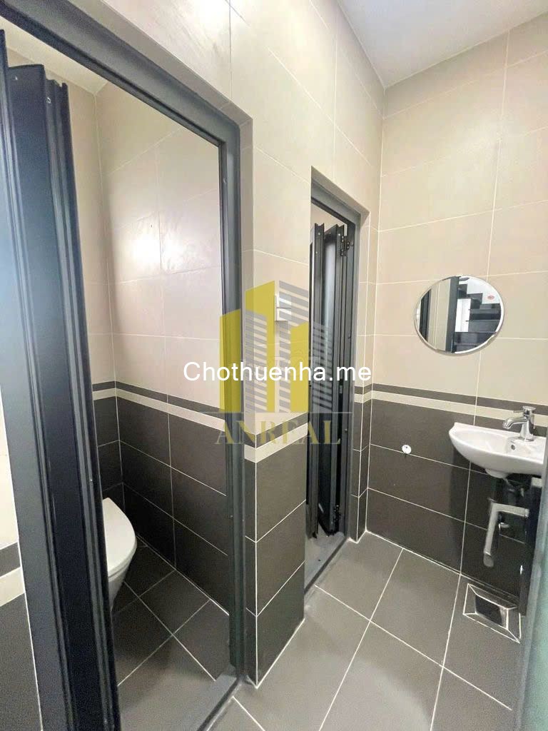 Cho Thuê Nhà Văn Phòng – Hầm, Thang Máy, 5 Tầng – Giá Chỉ 30 Triệu/Tháng