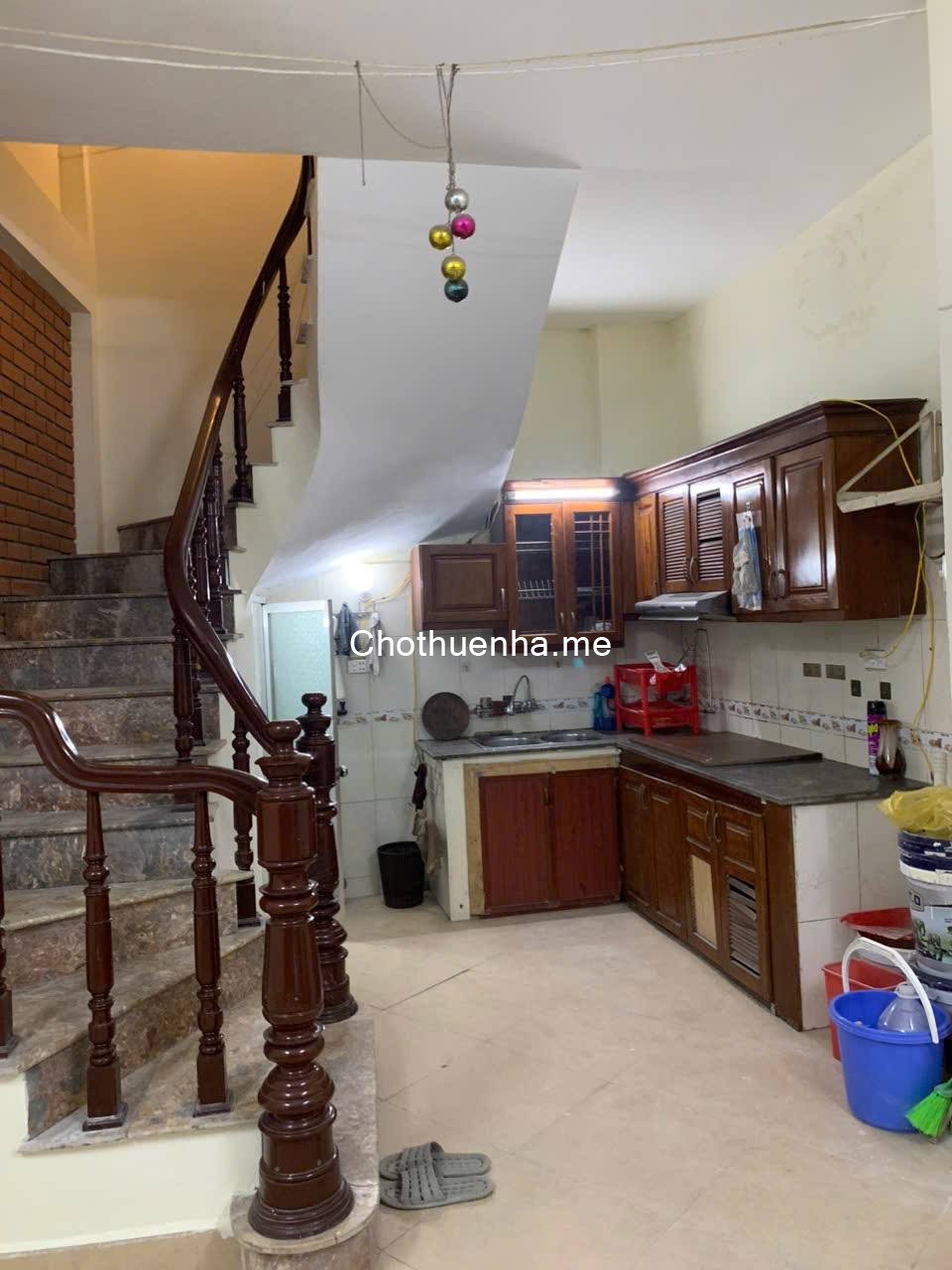 Cho thuê nhà Phố Nguyễn Đức Cảnh, 30 m² x 4 tầng, 2 ngủ rộng, 3 vệ sinh, 8,5 triệu/th