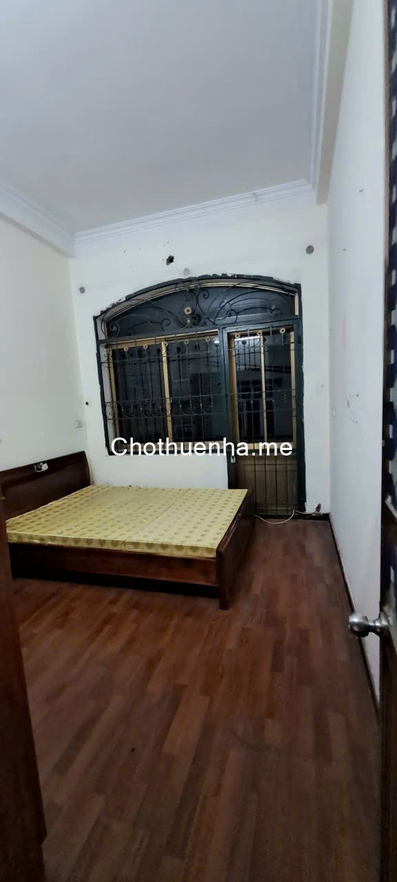 Cho thuê nhà ngõ 1295 Giải Phóng 45m2 x 3 tầng, 3 ngủ, 3 wc, 11 Triệu