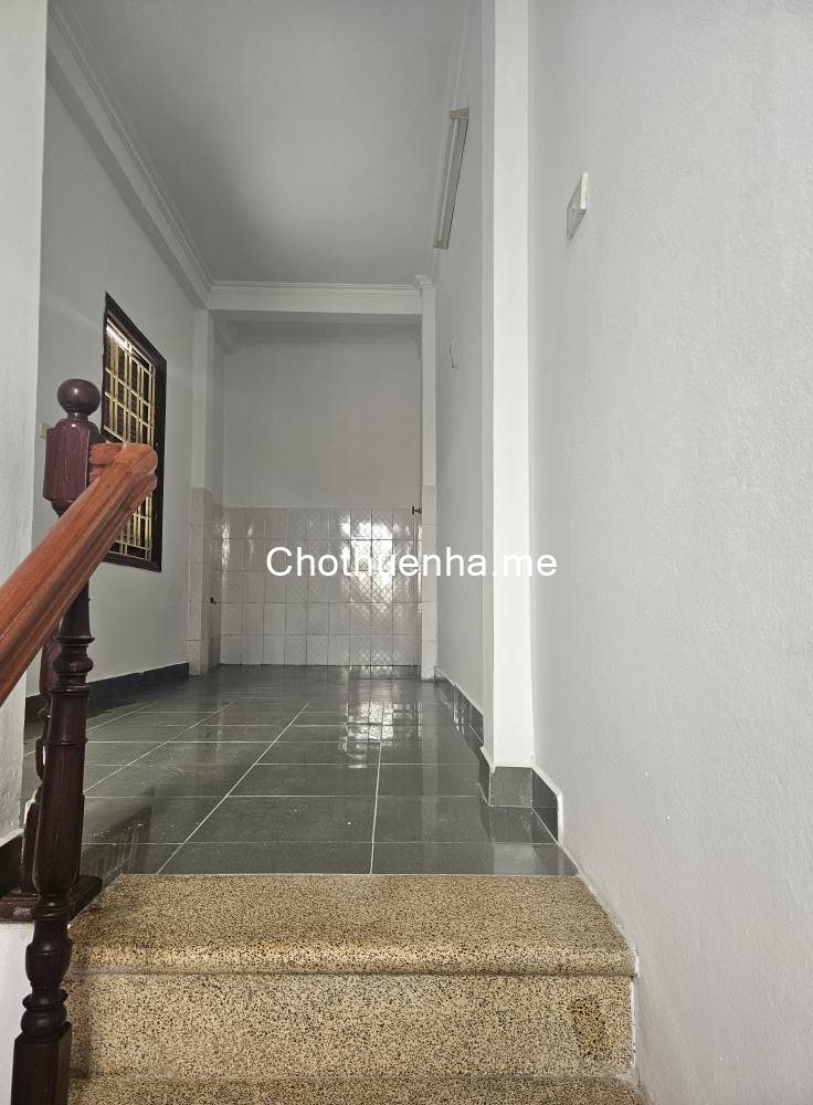 Ngõ 175 Định Công 45m2 x 5 tầng, 5 ngủ, 4 wc 14 triệu/tháng