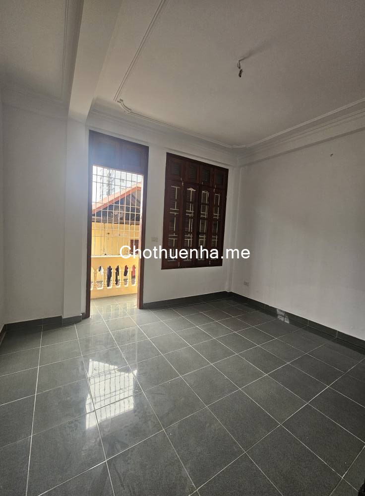 Ngõ 175 Định Công 45m2 x 5 tầng, 5 ngủ, 4 wc 14 triệu/tháng