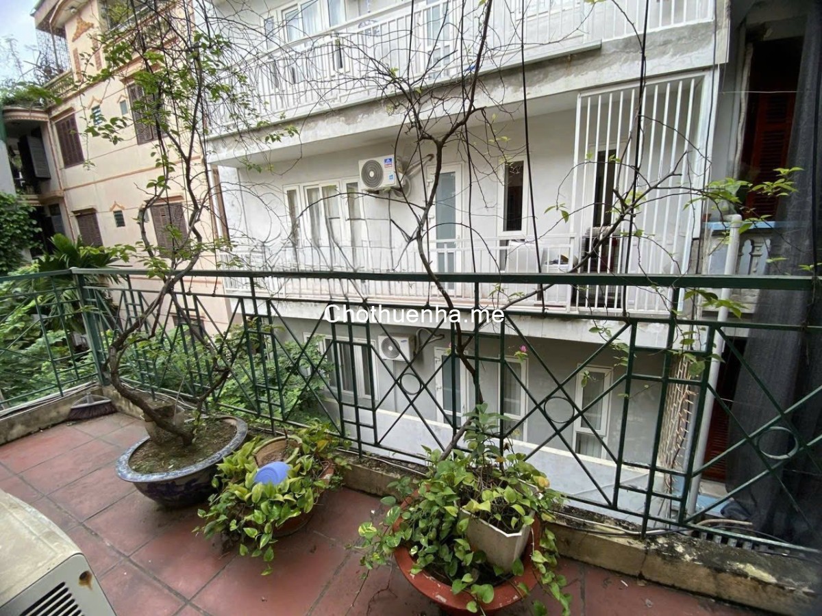 Cho thuê nhà Ngõ ô tô 63 Thái Thịnh, 65m² x 4 tầng, 4 phòng ngủ, 3 vệ sinh, 19 Triệu/th