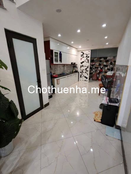 Cho thuê nhà nguyên căn ngõ 190 Hoàng Mai, 50m² x 5 tầng 4 phòng ngủ, 5 vệ sinh, 20 triệu