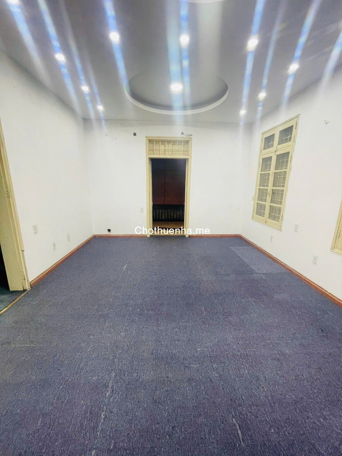 Cho thuê biệt thự nguyên căn – Khuất Duy Tiến,300m² – 4 tầng – mặt tiền rộng, bề thế 80 triệu