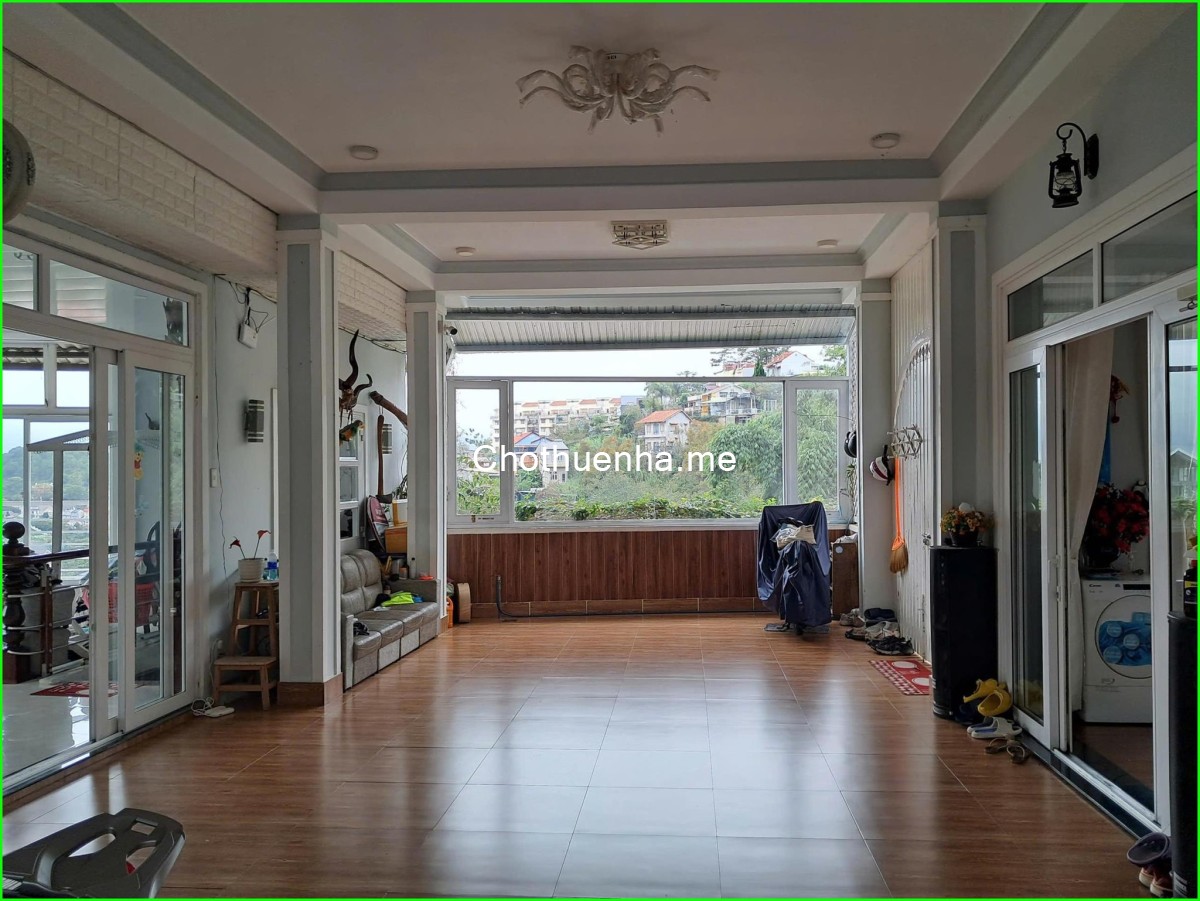 Cho Thuê Villa Sân Vườn Khe Sanh, P.10, Đà Lạt – 3 Phòng Ngủ, Nội Thất Cao Cấp, Sân Đậu Ô Tô