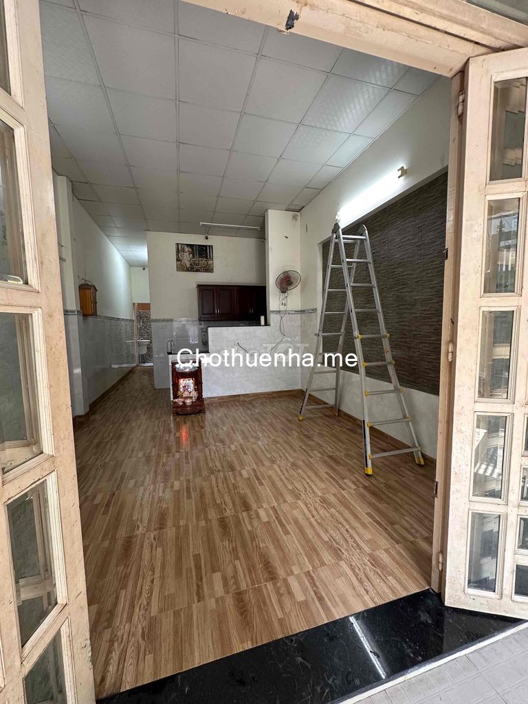 Cho thuê nhà mới và đẹp – diện tích 4×16m, gồm 1 trệt, 1 phòng ngủ, 1 WC, bếp nấu ăn đầy đủ.