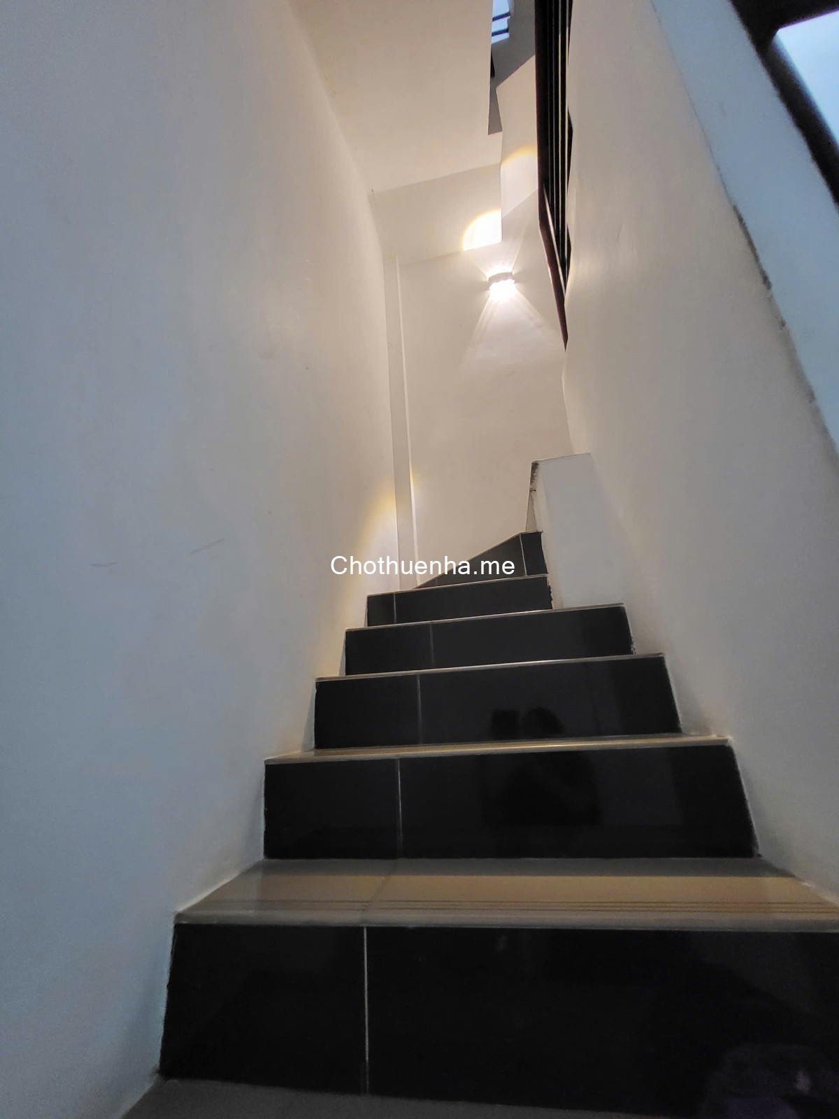 Nhà nguyên căn 3x10 1 trệt 3 lầu 2 sân thượng 3pn 4wc giá 15tr