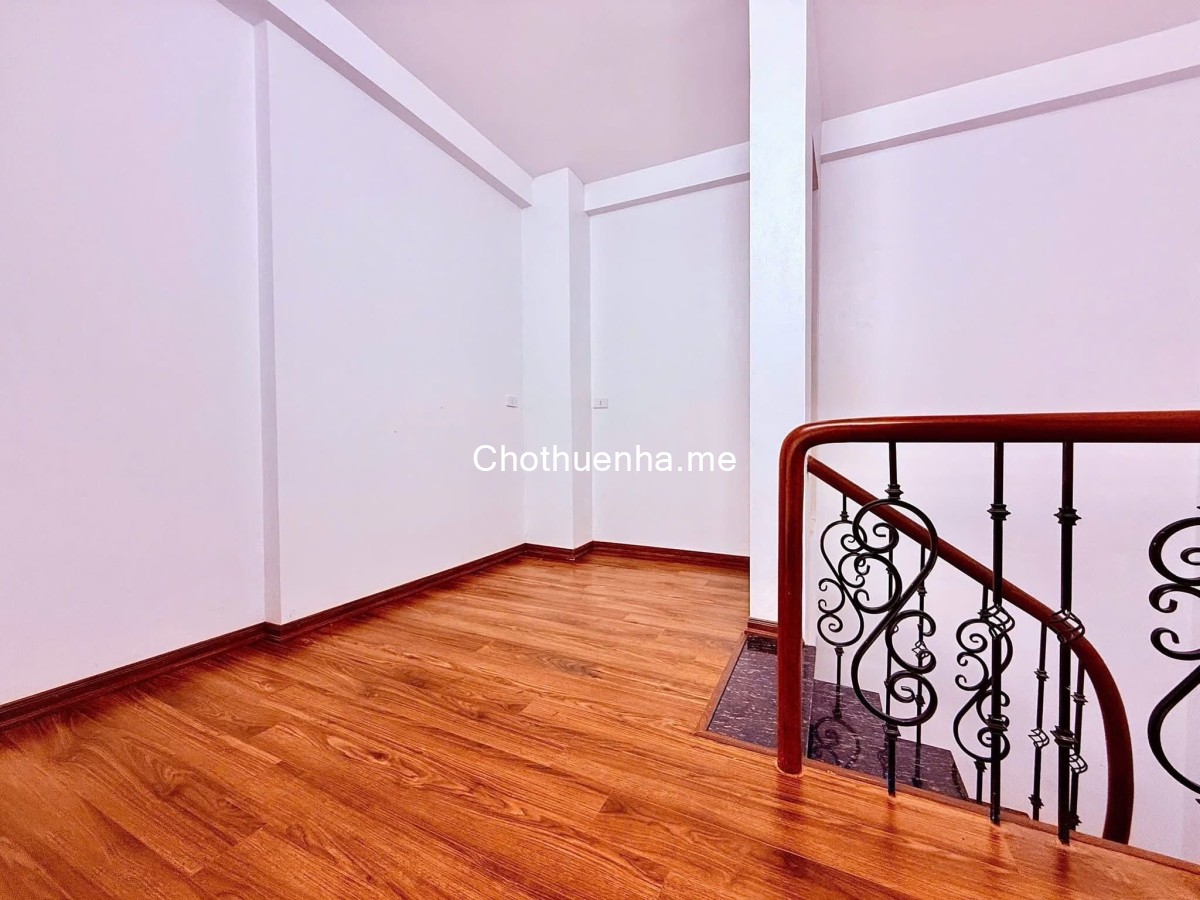Cho thuê nhà nguyên căn phố Kim Hoa, 30m² x 4 tầng, gồm 2 phòng ngủ và 2 vệ sinh, 12 triệu