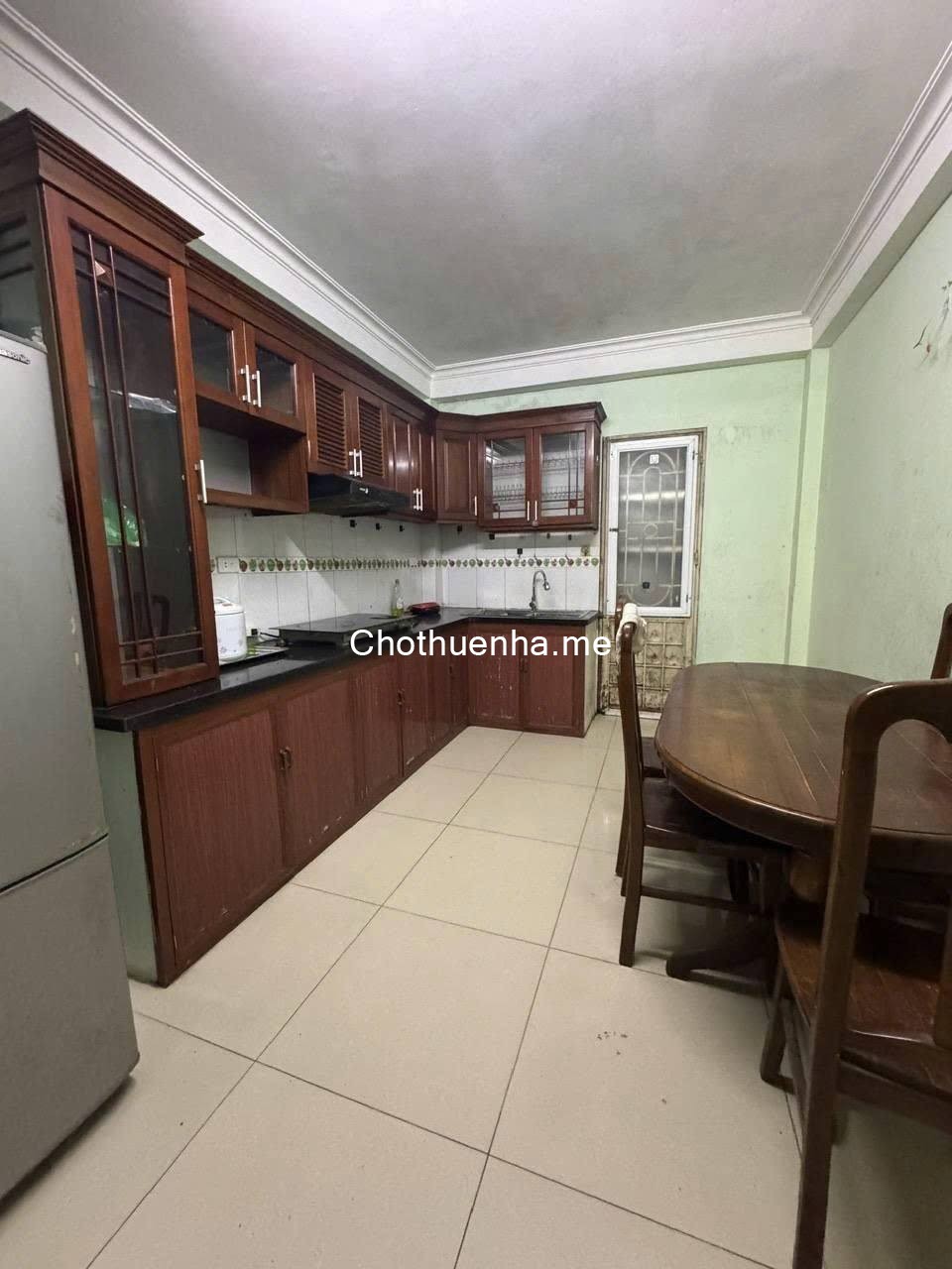 Cho thuê nhà ngõ 546 Trần Cung, Hà Nội.