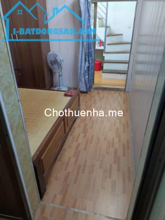 Cho thuê nhà ngõ 250 Phố Tân Mai diện tích 50m2, 2 tầng, 2 ngủ vào ngay. 8 triệu