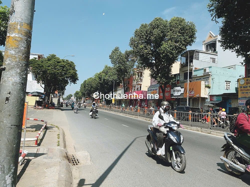 Cho thuê nhà góc 2MT Gò Vấp, DTSD: 270m2, Dt: 6x15, 5PN, 5ML, Giá chỉ 17tr/tháng.