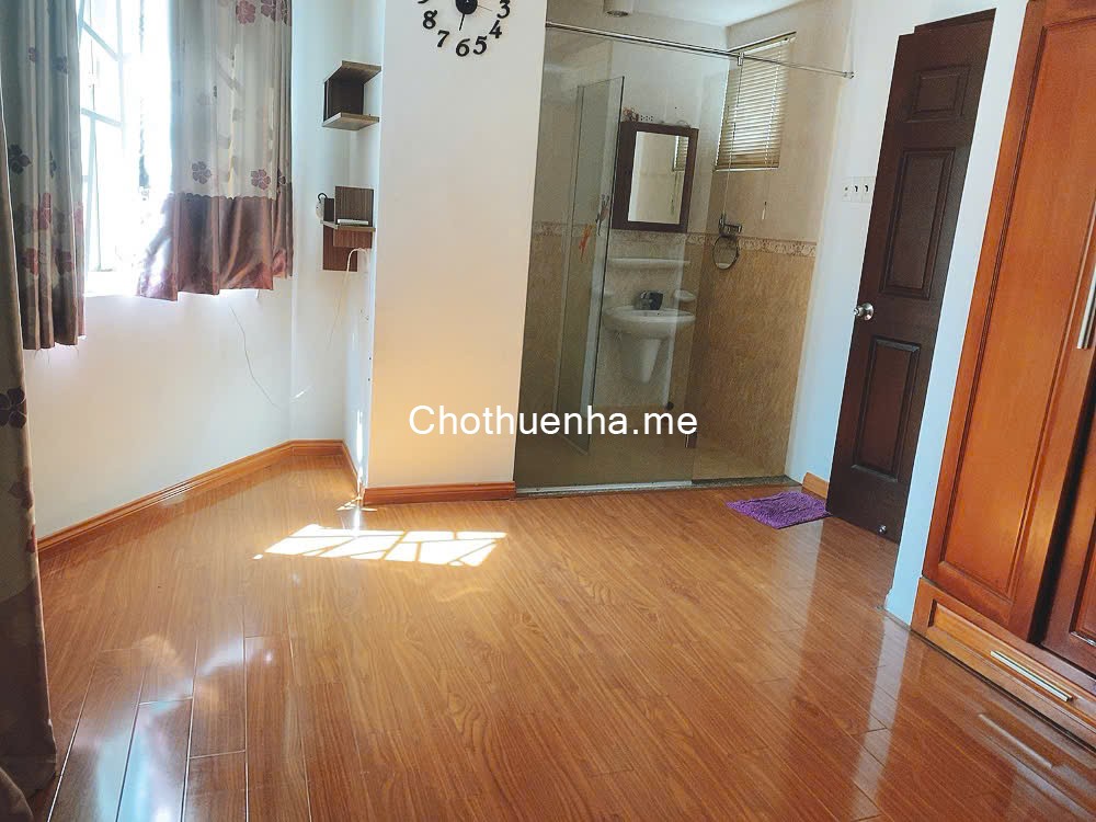 Cho thuê nhà góc 2MT Gò Vấp, DTSD: 270m2, Dt: 6x15, 5PN, 5ML, Giá chỉ 17tr/tháng.