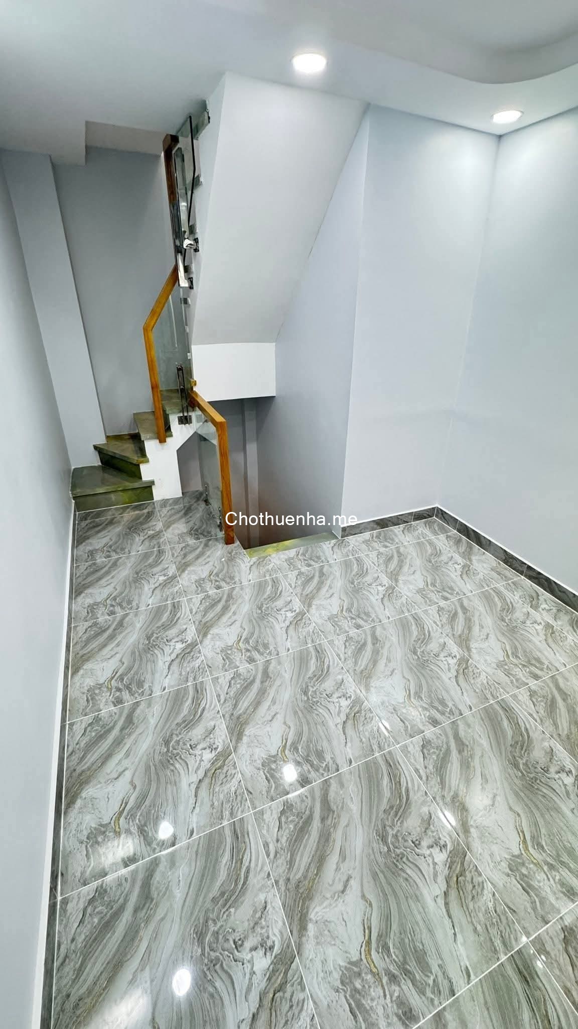 Cho thuê nhà 3 tầng - Trục đường Đoàn Như Hài, Xóm Chiếu, Quận 4