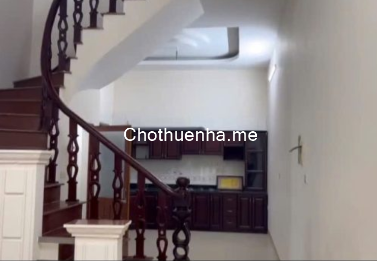 CHO THUÊ NHÀ 3 TẦNG – Ô TÔ ĐỖ CỬA