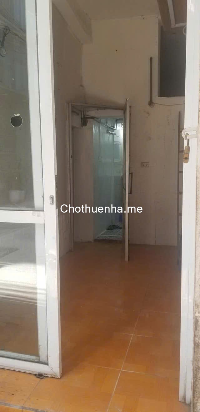 Cho thuê nhà 14/151A, Thái Hà, diện tích ~10m2 : Tiện làm VPĐD, CH, KD và ở.