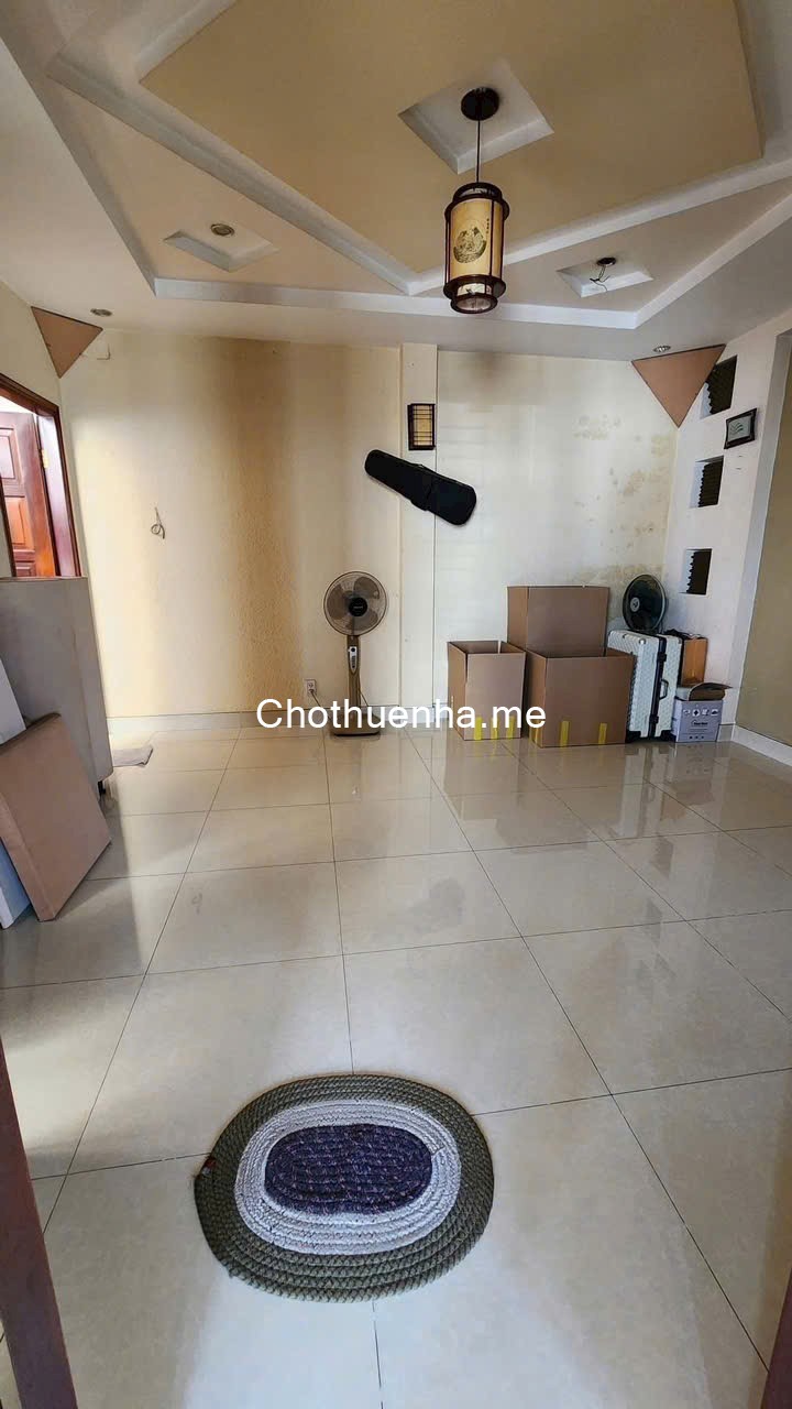 Cho thuê nhà 1 trệt 2 lầu, 3 phòng ngủ, 4 WC đường số 9, Linh Tây, gần Phạm Văn Đồng